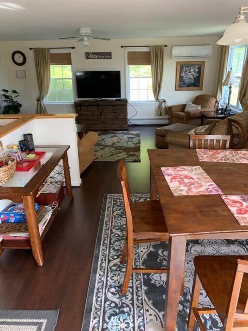 Fun & Fabulous Getaway Villa Gilford Buitenkant foto